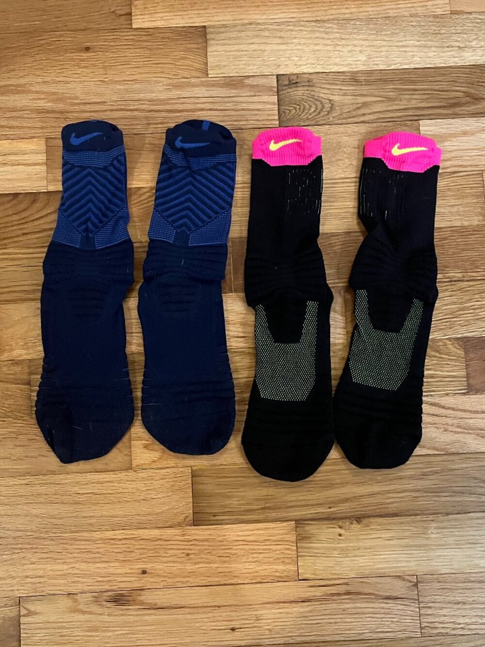 Lot of 2 pairs Men's Large 8-12 Nike Hyper Elite Basketball crew Socks